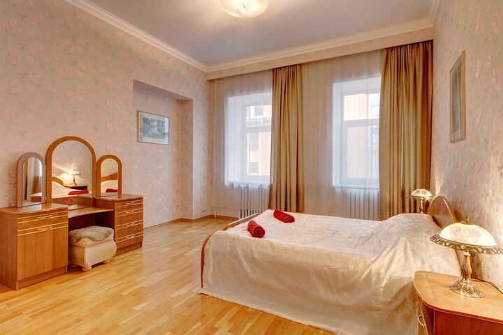 Room 2 of 34