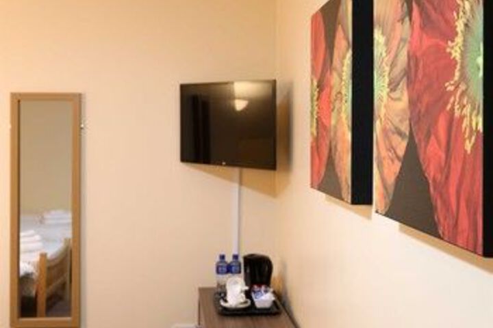 Room 19 of 87