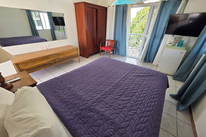 Room 65 of 266