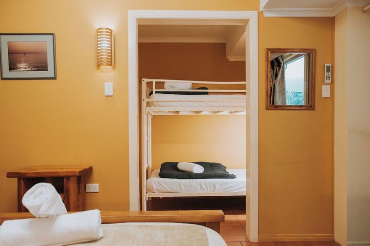 Room 228 of 442