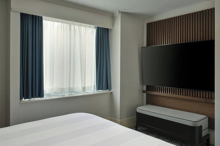 Room 22 of 64