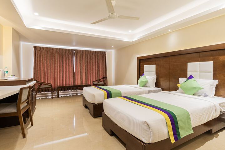 Room 14 of 40