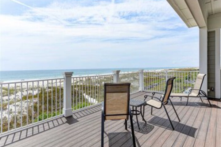 Sunshine State of Mind 5 Bedrooms, Ocean Front, Private Pool, Sleeps 15 in St. Augustine, FL