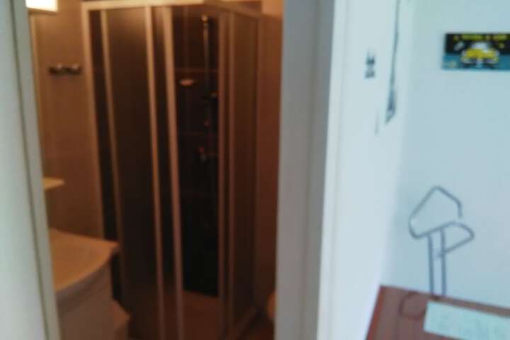 Room 8 of 19