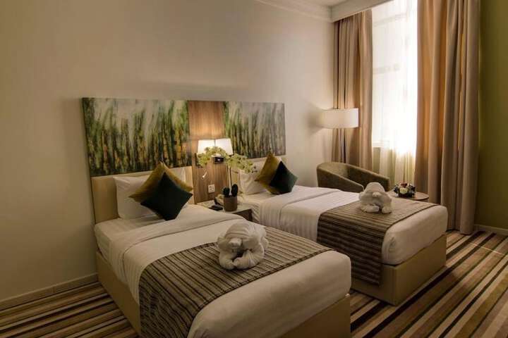Room 8 of 37