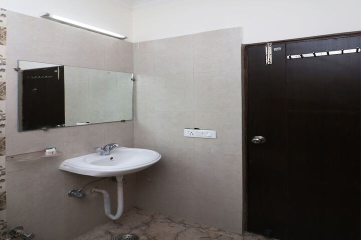 Room 21 of 22