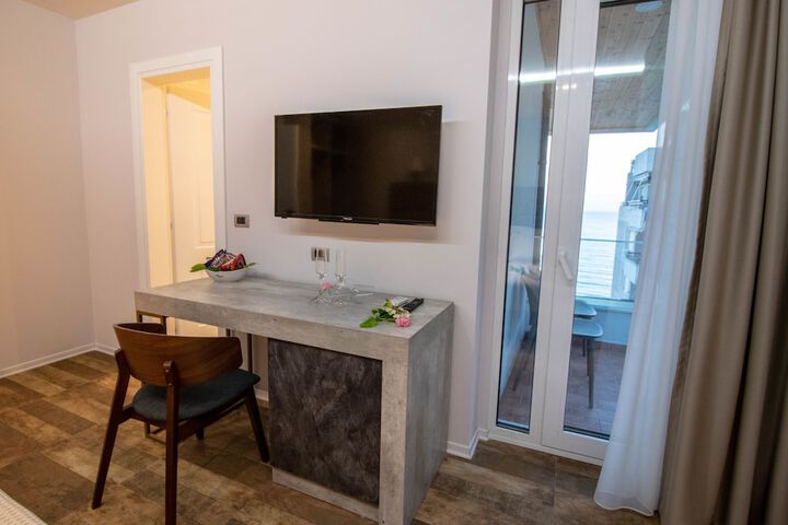 Room 16 of 67