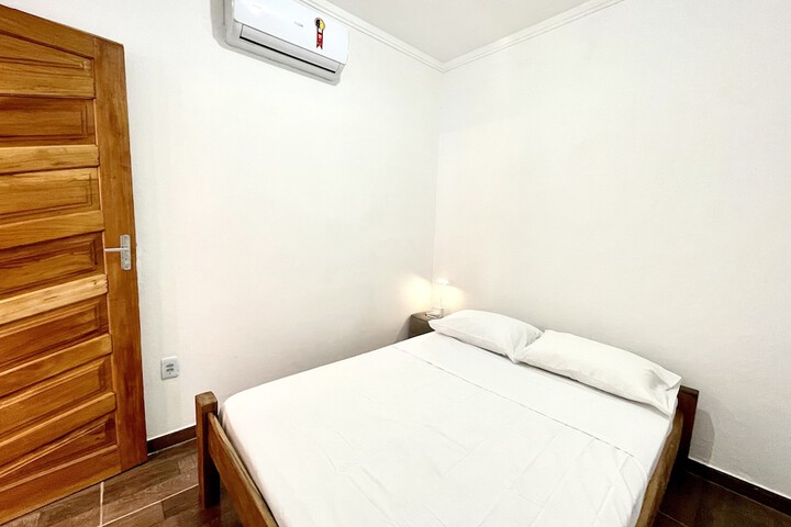 Room 3 of 37
