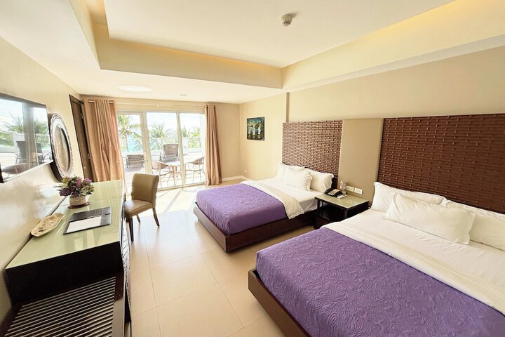 Room 18 of 211