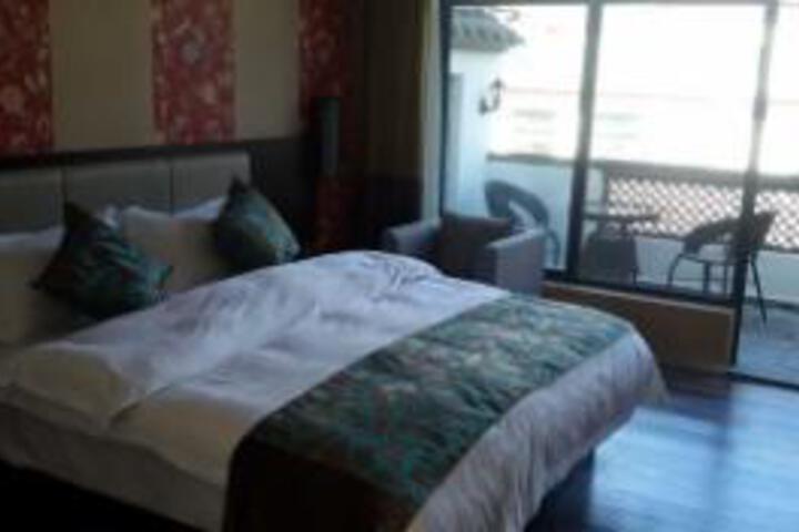 Room 13 of 15