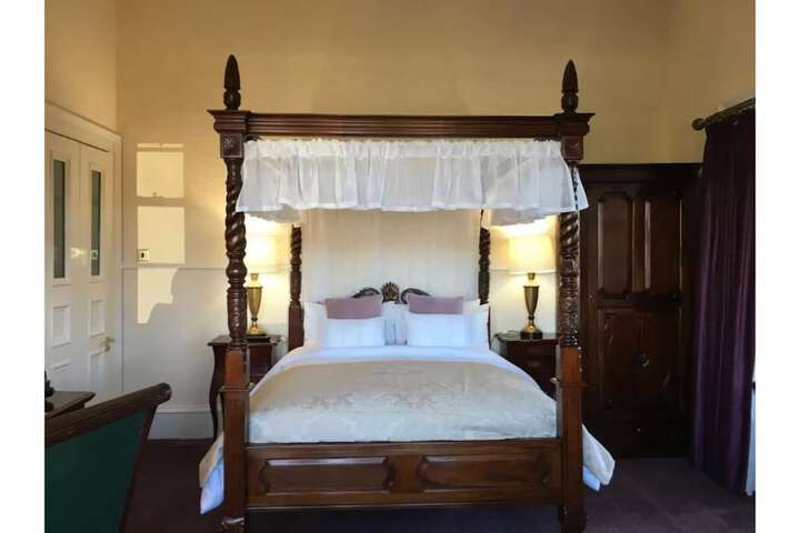 Room 32 of 75