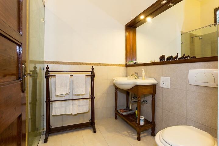 Room 14 of 25