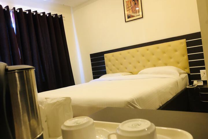 Room 15 of 40