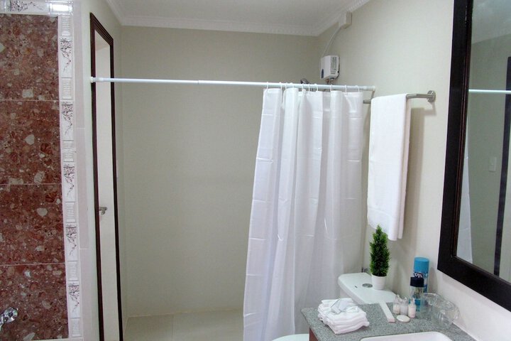 Room 35 of 66