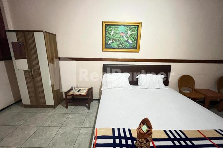 Hotel Dewi near GOR Merdeka Jombang Mitra RedDoorz