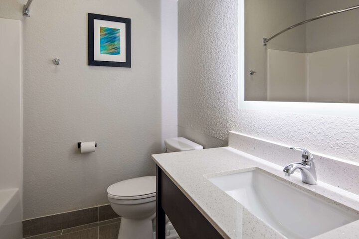 2 Queen Beds Microwave and Refrigerator High Speed Internet Accessible Full Breakfast (2 of 5)