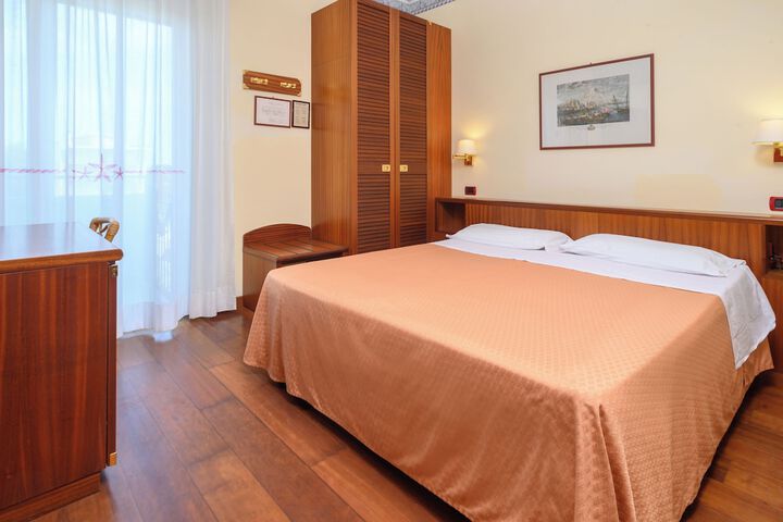 Room 14 of 46