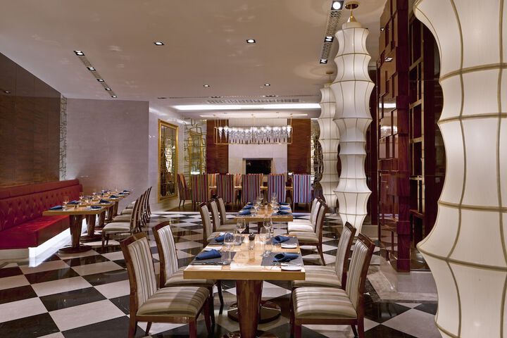 Dining 69 of 87