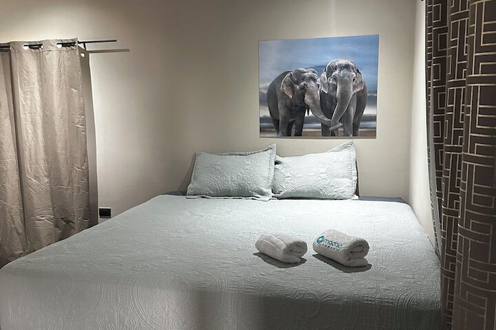 Room 13 of 31