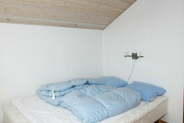 Room 6 of 20