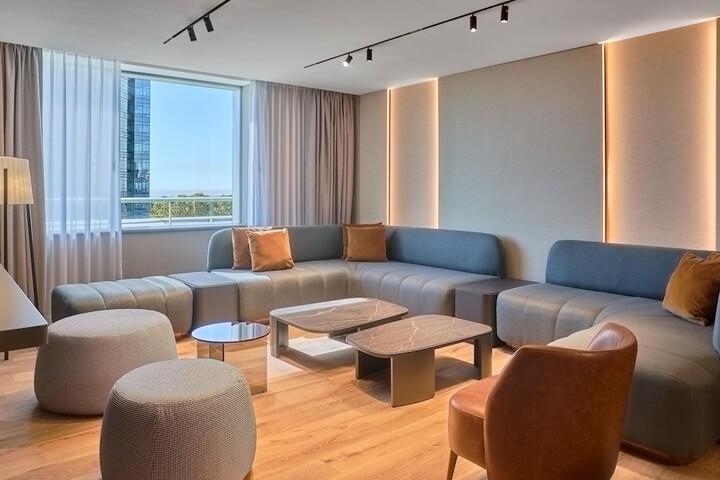 Room 34 of 116