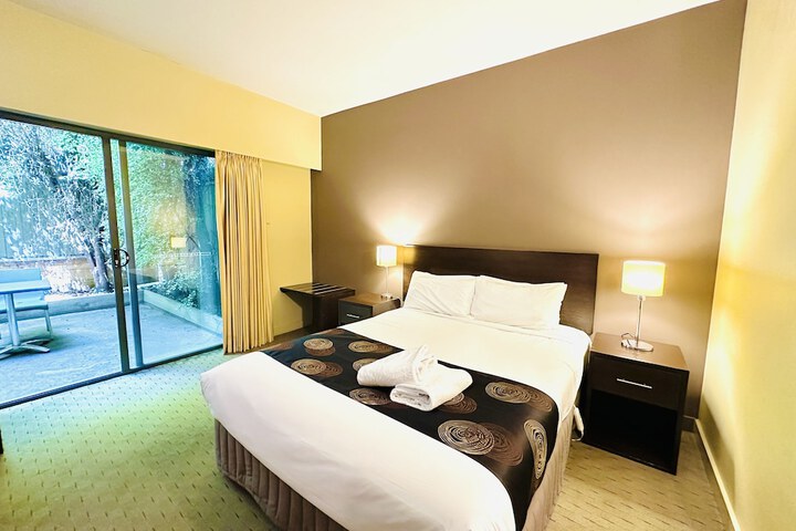 Room 7 of 25