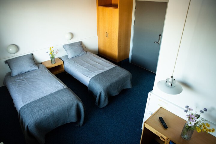 Room 16 of 52
