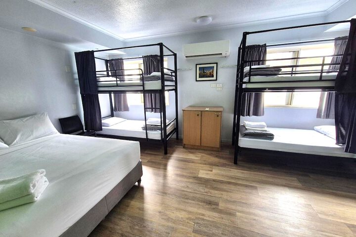 Room 18 of 42