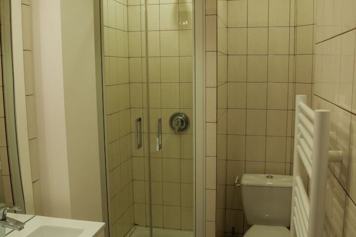 Room 37 of 58