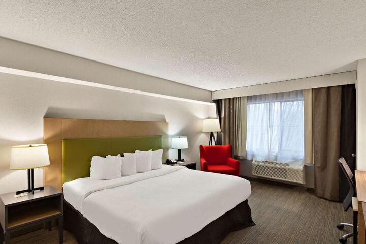 1 King Bed (29 of 43)