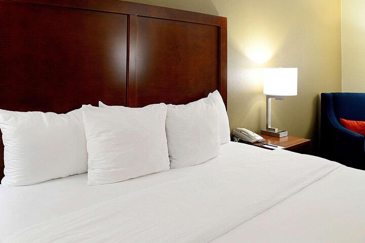 2 Queen Beds Accessible (7 of 16)