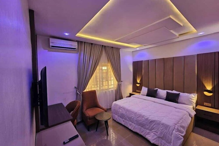 Room 3 of 57