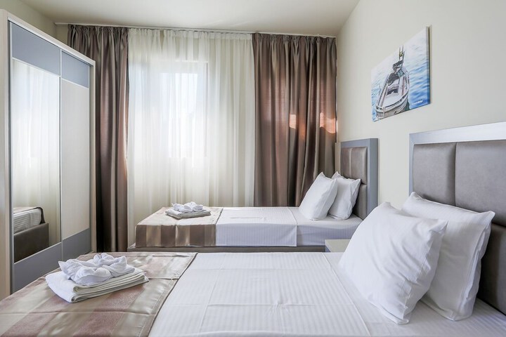 Room 30 of 43