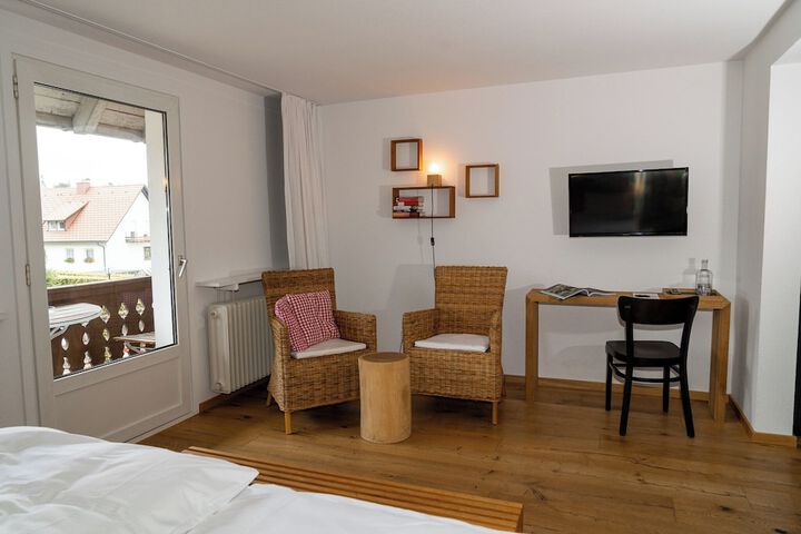 Room 74 of 395