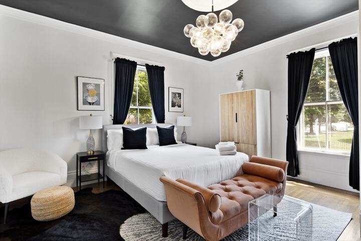 Room 22 of 46