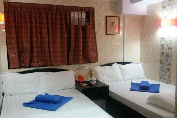 Room 6 of 48