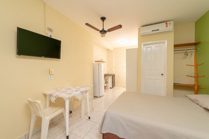 Room 15 of 122