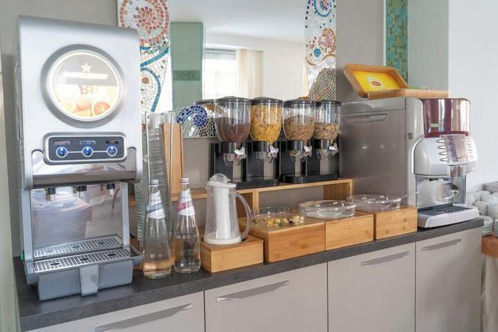 Breakfast/Coffee Service 59 of 84
