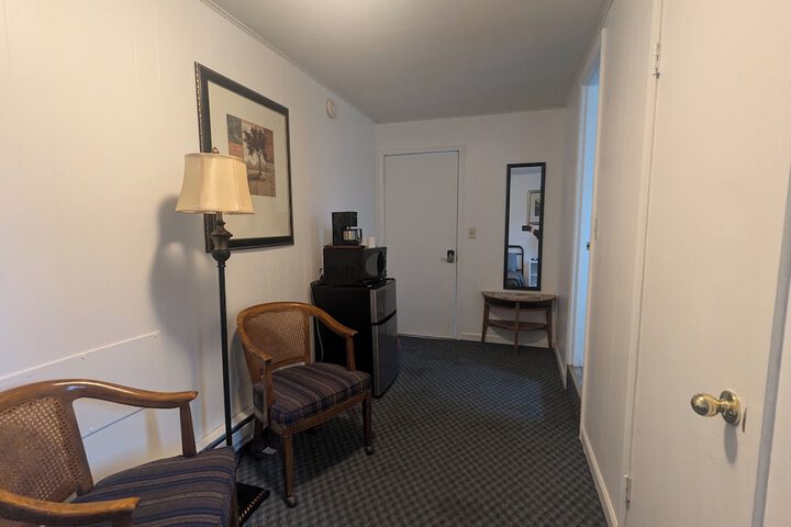 Room 3 of 10