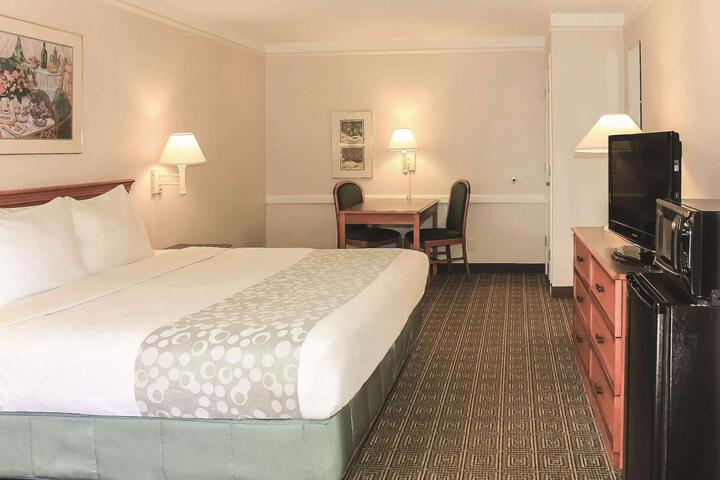 2 Double Beds Deluxe Room (15 of 16)