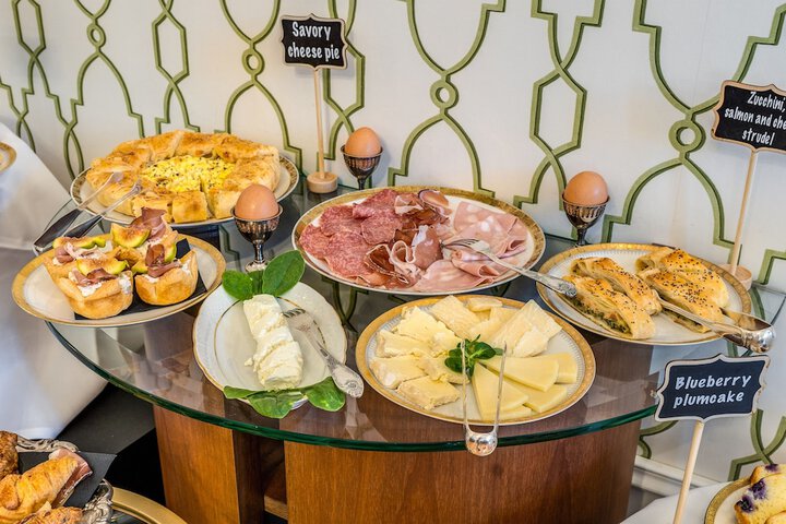 Breakfast/Coffee Service 89 of 116