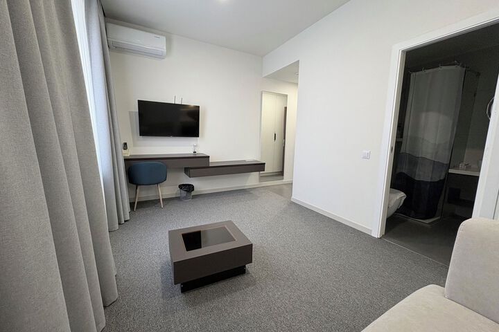 Room 5 of 30