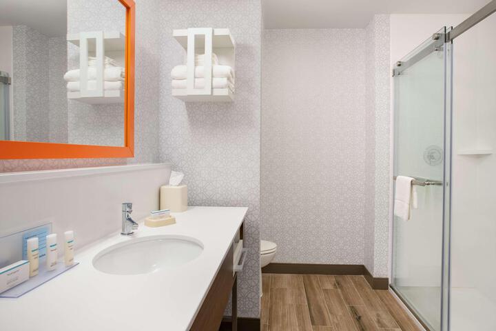 1 King Bed (9 of 13)
