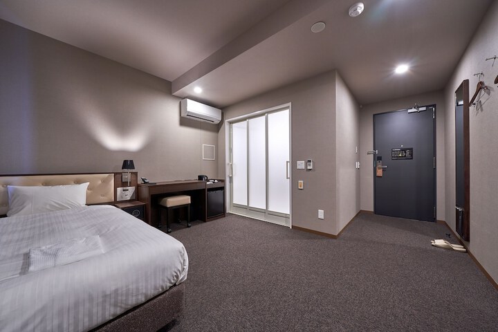 Room 16 of 54