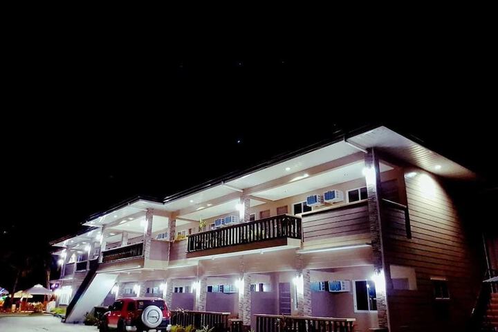 Jellys Haven Resort