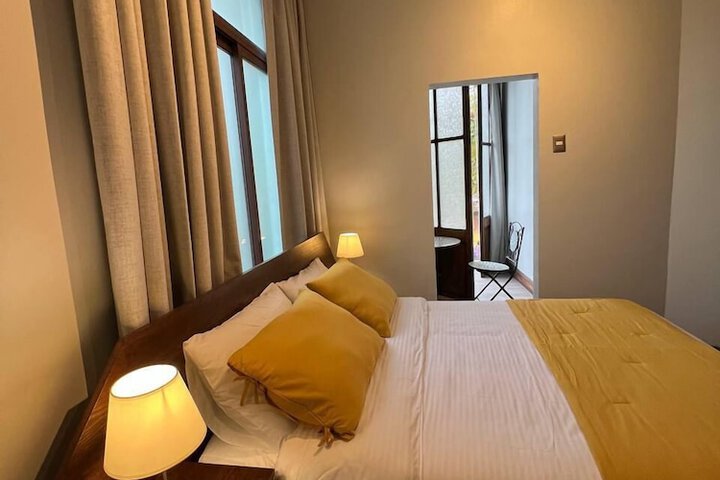 Room 3 of 20