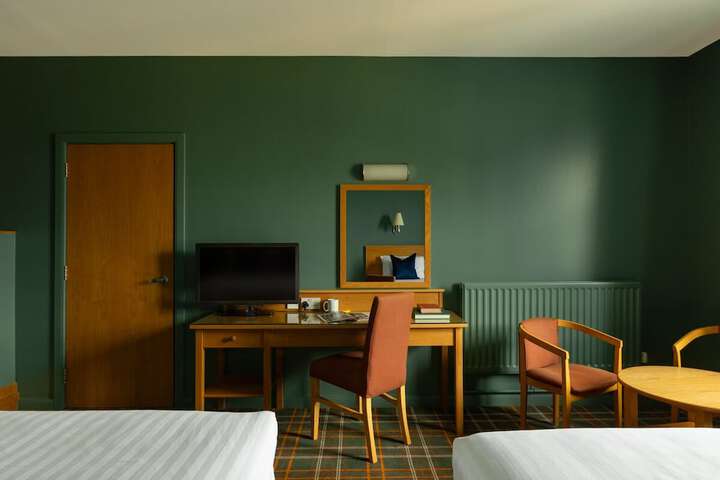 Room 12 of 54
