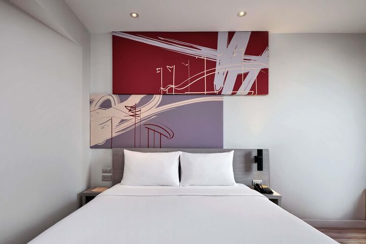 Room 7 of 65