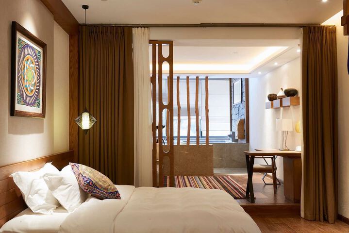 Room 9 of 22