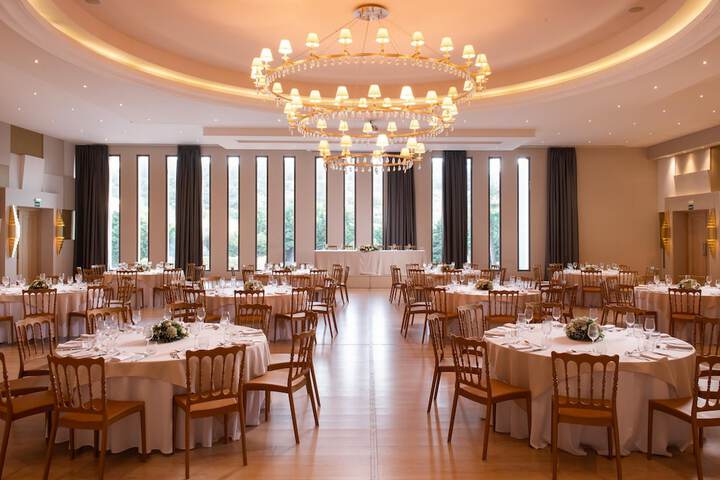 Ballroom/Hall 225 of 283